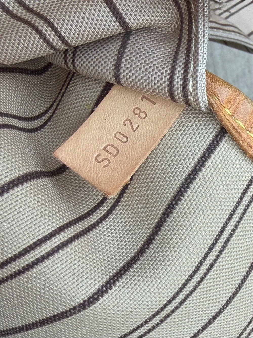 Louis Vuitton 21 12